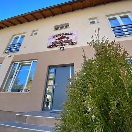 - Sobe Tiha Luka, Апартаменты