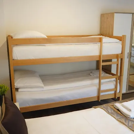 - Sobe Tiha Luka, Апартаменты *